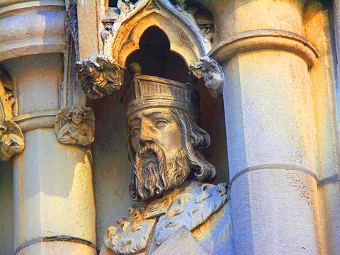NY-Synod_House_at_Cathedral_of_St_John_Divine-Gargoyles-10.JPG