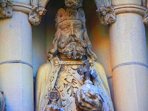 NY-Synod_House_at_Cathedral_of_St_John_Divine-Gargoyles-11.JPG