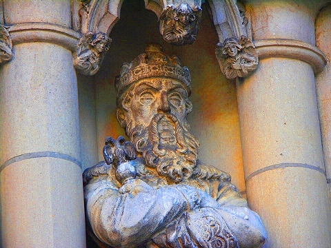 NY-Synod_House_at_Cathedral_of_St_John_Divine-Gargoyles-12.JPG