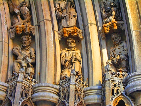 NY-Synod_House_at_Cathedral_of_St_John_Divine-Gargoyles-20.JPG