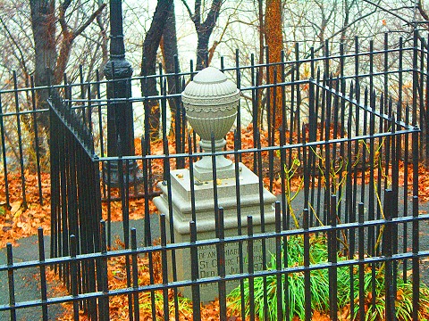 NY-The_Amiable_Child_Monument-Riverside_Park-03.JPG