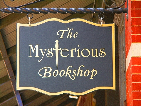 NY-The_Mysterious_Bookshop-01.jpg