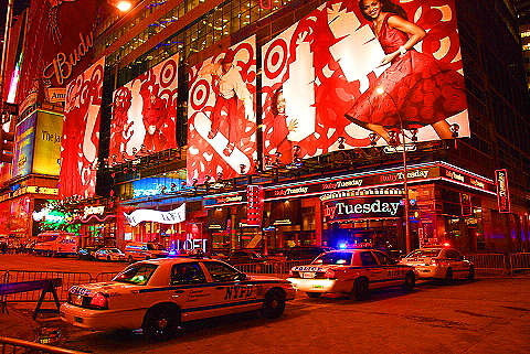 NY-Time_Square_New_Years_Eve_2008-16.JPG