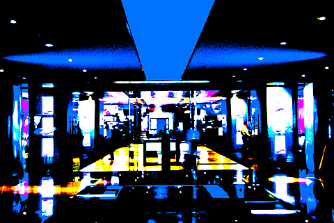 NY-Time_Warner_Center-Fall_2009-11-Samsung_Store.jpg
