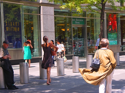 NY-Time_Warner_Center-Lunchtime_People_Shots-The_Gateway_To_The_Upper_Westside-13.JPG