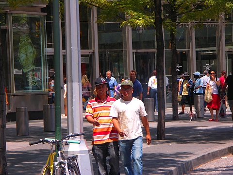 NY-Time_Warner_Center-Lunchtime_People_Shots-The_Gateway_To_The_Upper_Westside-15.JPG