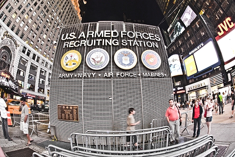 NY-Times_Square_at_Night-Fisheye_Lense-10.jpg
