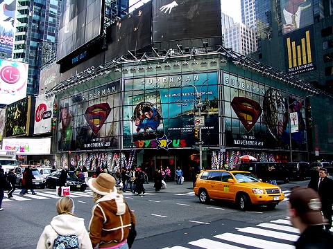 new york times square christmas. NY- Times Square-Toys R Us-