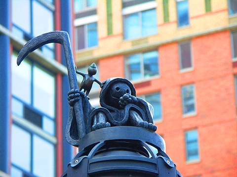 NY-Tom_Otterness-The_Real_World-Battery_Park-13.JPG