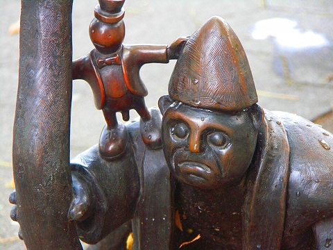 NY-Tom_Otterness-The_Real_World-Battery_Park-14.JPG