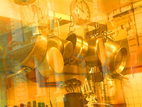 NY-Tribeca-06-One_White_Street-Kitchen_Pots_Pans-3.JPG