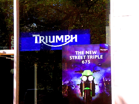 NY-Tribeca-Aprilia_NY-Ducati_Triumph_Motorcycles-10.JPG