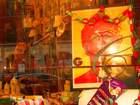 NY-Tribeca-Duane_Steet_Christmas_Windows-05.JPG