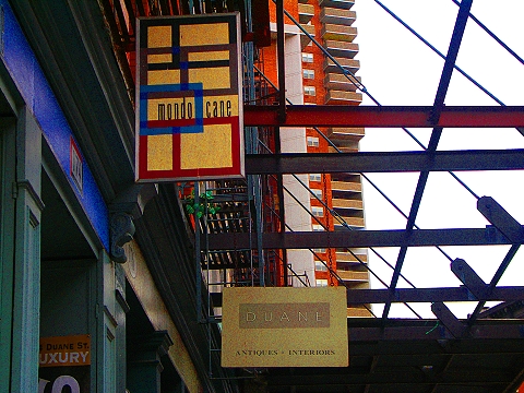 NY-Tribeca-Duane_Steet_Christmas_Windows-06.JPG