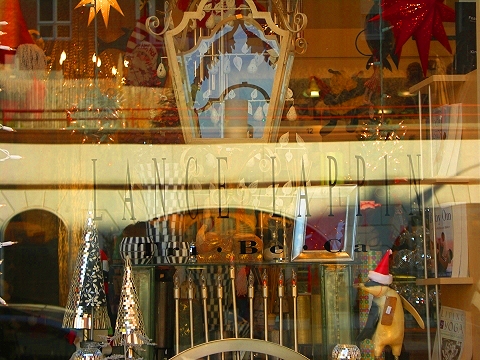 NY-Tribeca-Duane_Street_Christmas_Windows-01-Lance_Lappin.JPG