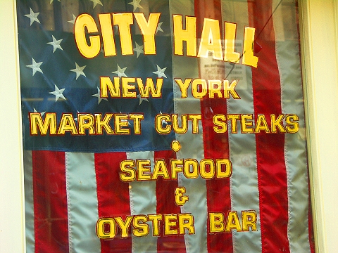 NY-Tribeca-Duane_Street_Christmas_Windows-11_City_Hall_Restaurant.JPG