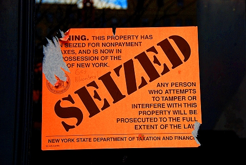 NY-Tribeca-Franklin_Street_Windows_Signs-27-Seized_by_the_State.JPG