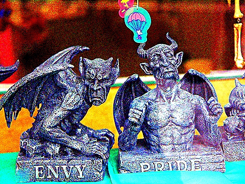 NY-Tribeca-Gargoyles_and_Fans-01.JPG