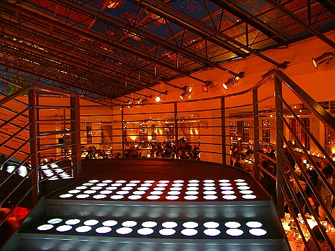 NY-Tribeca_Rooftop_05-Party.JPG