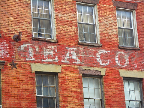 NY-Tribeca_Storefronts-09.JPG