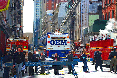 NY-Tribeca-Vacant Building_Collapses-71_Reade_St-April_30_2009- 04.JPG