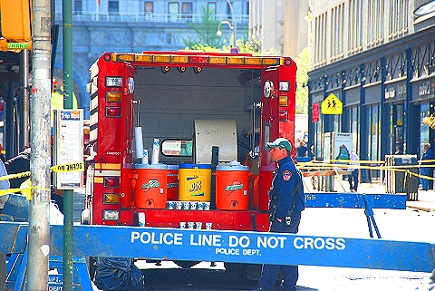 NY-Tribeca-Vacant Building_Collapses-71_Reade_St-April_30_2009- 16.JPG