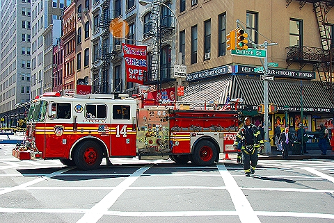 NY-Tribeca-Vacant Building_Collapses-71_Reade_St-April_30_2009- 17.JPG