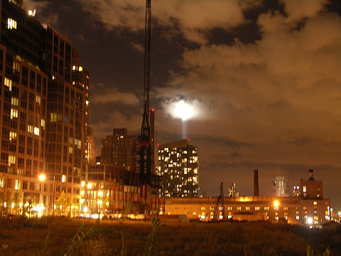 NY-Twin_Towers-Floodlights-9_11_2006_07.jpg