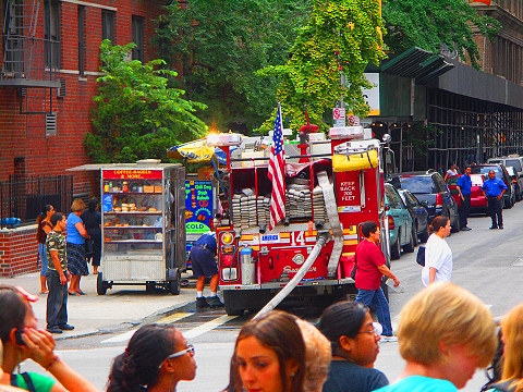 NY-Union_Square-FDNY_Hook_and_Ladder03.JPG
