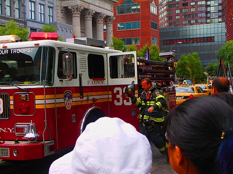 NY-Union_Square-FDNY_Hook_and_Ladder13.JPG