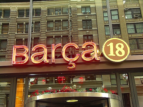 NY-Union_Square-Signs_and_Windows-06.JPG