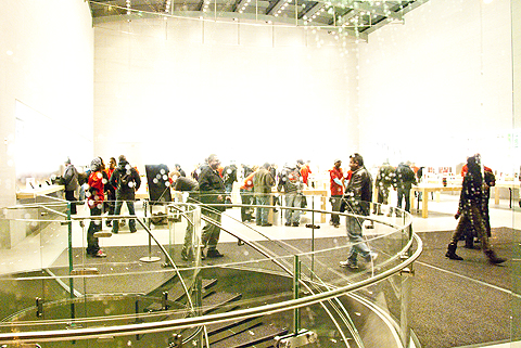 NY-Upper_Westside-Apple_Store-Broadway_and_West_67th-06.jpg