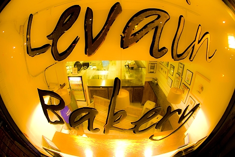 NY-Upper_Westside-Nightshots-03-Levain_Bakery.jpg