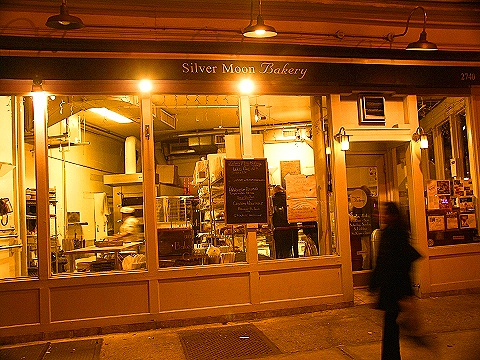 NY-Upper_Westside-Restaurants-Christmas-2007-08-Silver_Moon_Bakery.JPG