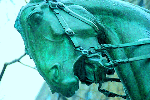 NY-Upper_Westside_Snow_Storm-17-Franz_Sigel_Statue.JPG