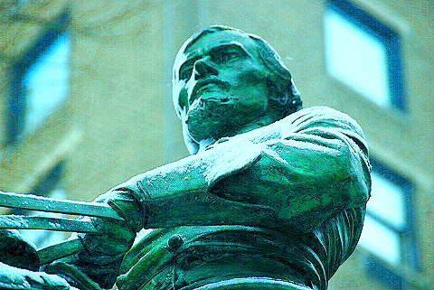 NY-Upper_Westside_Snow_Storm-18-Franz_Sigel_Statue.JPG