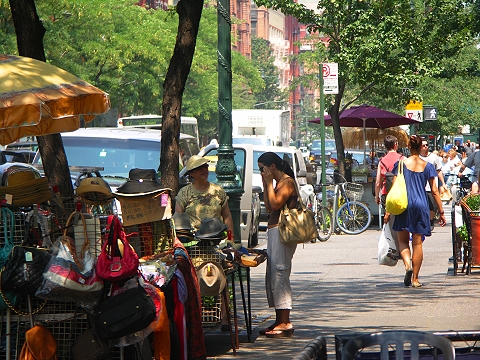 NY-Upper_westside_Street_Vendors-Columbus_Avenue-Broadway-06.JPG