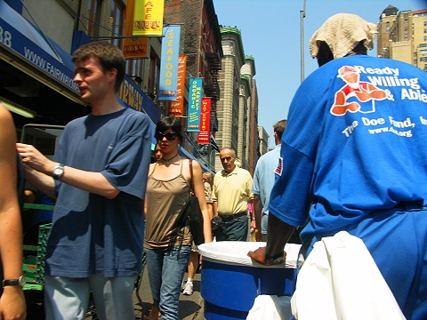 NY-Upper_westside_Street_Vendors-Columbus_Avenue-Broadway-22.JPG