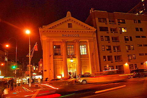 NY-W14th_Street_Nightshots-14-Balduccis.JPG