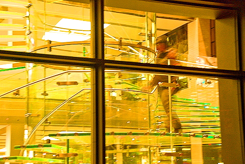 NY-W14th_Street_Nightshots-32-Apple_Store_Windows.JPG