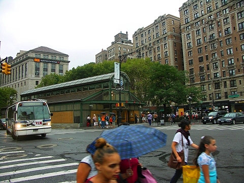 NY-w72nd_Street_Subway_Station-1-2-3_lines-09.JPG