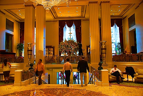 NY-Waldorf_Astoria- Lobby_and_Clock-1.JPG