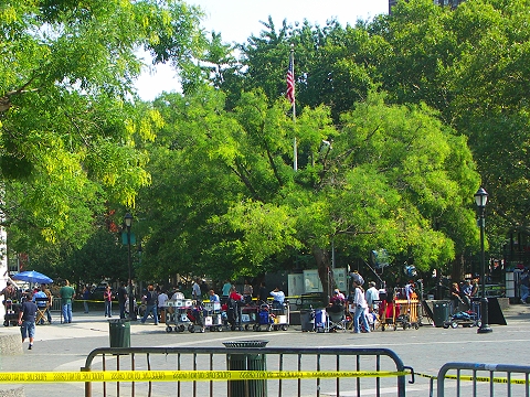NY-Washington_Square-Making_Movies-09.jpg