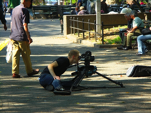 NY-Washington_Square-Making_Movies-12.jpg