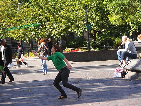 NY-Washington_Square_Park-Hula_Hoop-05.JPG