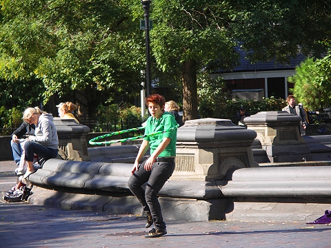 NY-Washington_Square_Park-Hula_Hoop-14.JPG