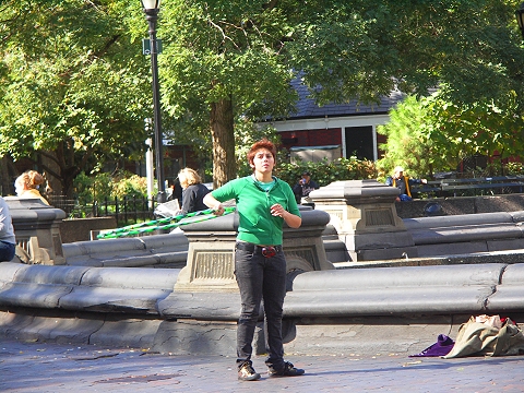 NY-Washington_Square_Park-Hula_Hoop-15.JPG