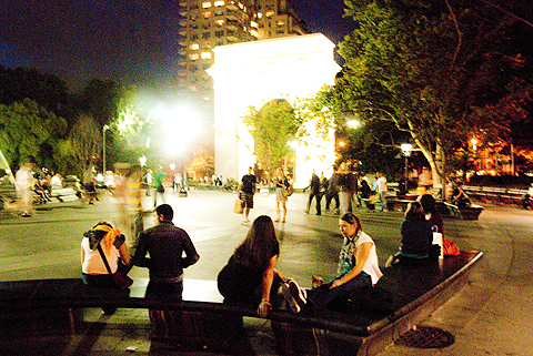 NY_Washington_Square-People_Watching_at_Night04.jpg