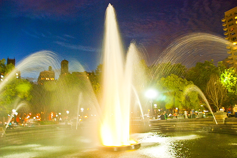 NY_Washington_Square-People_Watching_at_Night08.jpg