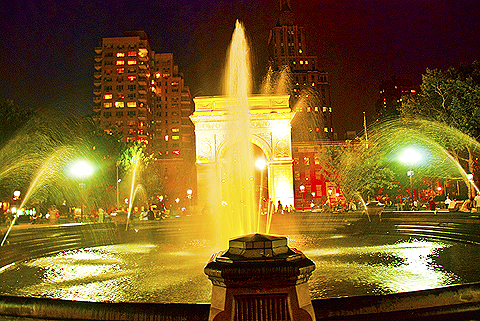 NY_Washington_Square-People_Watching_at_Night09.jpg